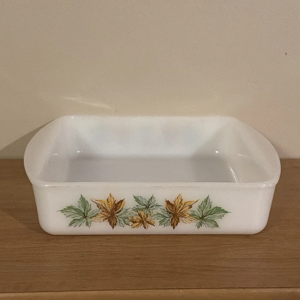 MCM Vintage Glasbake Maple Leaf 8